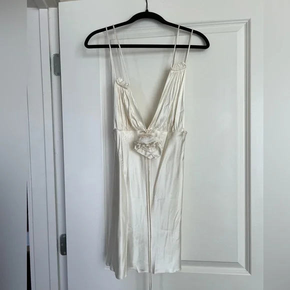 zara ivory dress Zara | Dresses | Zara Ivory Knit Long Sleeve V Neck Bodycon Midi Dress Size S